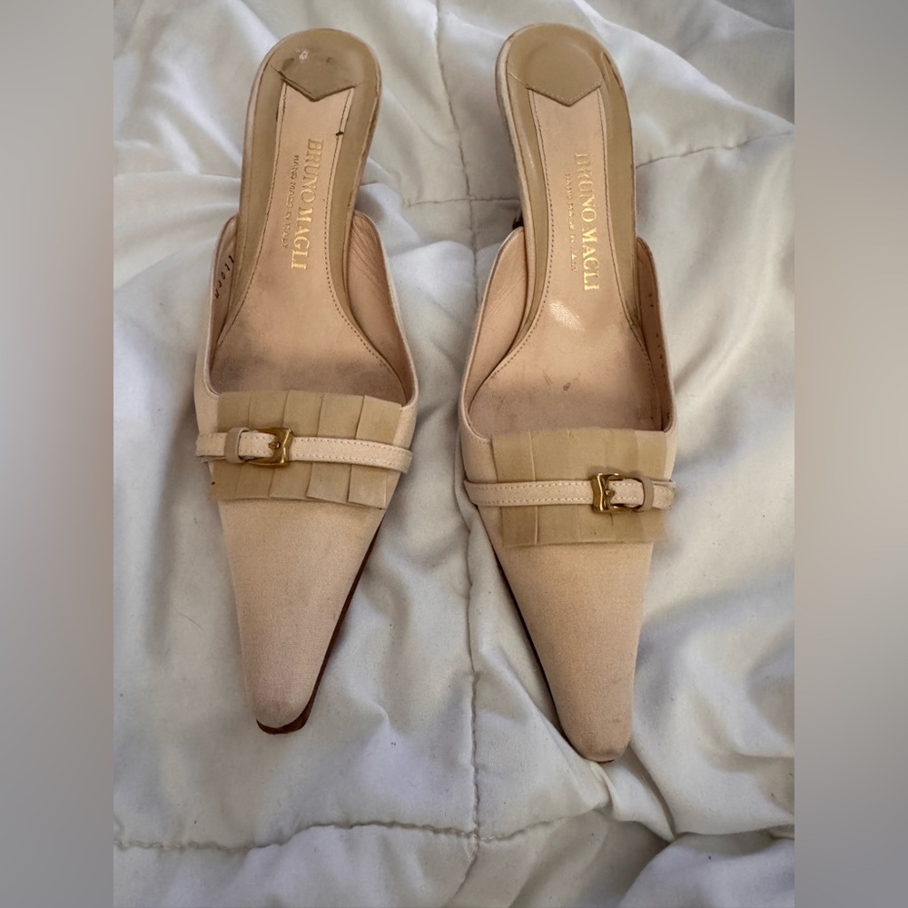 Vintage Bruno Magli kitten heel mules Size 37/6